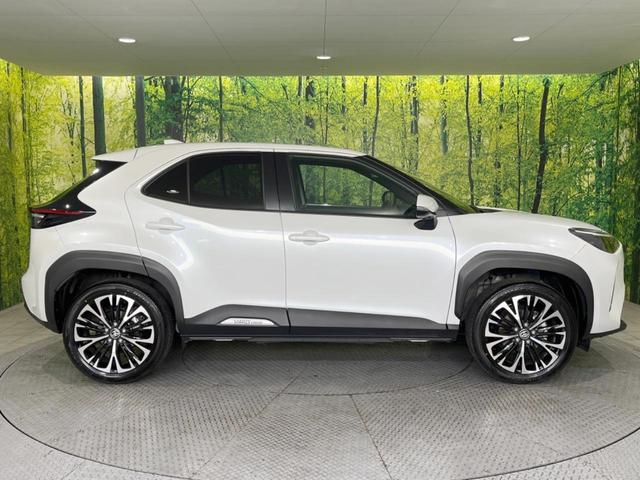 ヤリスクロス ハイブリッドZ 禁煙車 純正ナビ付8型DA 全周囲カメラ セーフティセンス パワーシート シートヒーター ステアリングヒーター BSM RCTA 純正18インチアルミ LEDヘッドランプ ナノイーX スマートキー(55枚目)