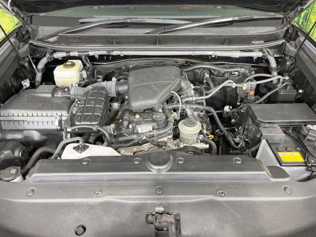 ランドクルーザープラド ＴＸ　Ｌパッケージ　７０ｔｈアニバーサリーリミテッド　禁煙車　ムーンルーフ　メーカー９型ナビ付ＤＡ　マルチテレインモニター　茶革シート　７人乗　シートベンチレーション　セーフティセンス　レーダークルーズ　ルーフレール　デジタルインナーミラー　ＥＴＣ２．０（18枚目）