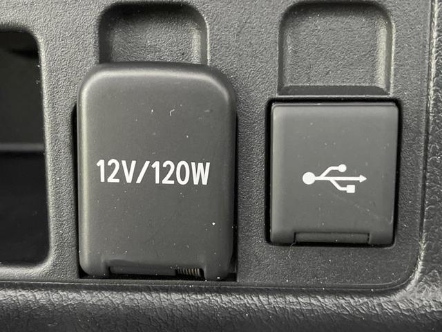 ランドクルーザープラド ＴＸ　Ｌパッケージ　７０ｔｈアニバーサリーリミテッド　禁煙車　ムーンルーフ　メーカー９型ナビ付ＤＡ　マルチテレインモニター　茶革シート　７人乗　シートベンチレーション　セーフティセンス　レーダークルーズ　ルーフレール　デジタルインナーミラー　ＥＴＣ２．０（43枚目）