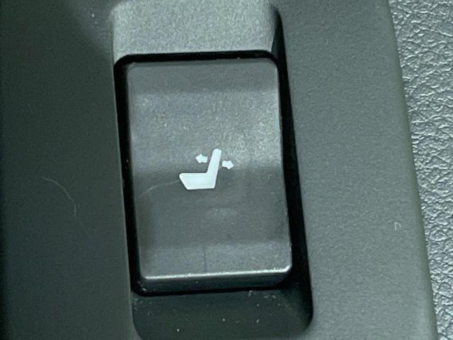 ランドクルーザープラド ＴＸ　Ｌパッケージ　７０ｔｈアニバーサリーリミテッド　禁煙車　ムーンルーフ　メーカー９型ナビ付ＤＡ　マルチテレインモニター　茶革シート　７人乗　シートベンチレーション　セーフティセンス　レーダークルーズ　ルーフレール　デジタルインナーミラー　ＥＴＣ２．０（55枚目）