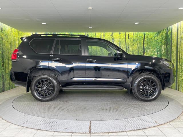 ランドクルーザープラド TX Lパッケージ マットブラックエディション 禁煙車 7人乗 9型ディスプレイオーディオ マルチテレインモニター ムーンルーフ 黒革シート ドライブレコーダー LEDヘッドランプ シートベンチレーション レーダークルーズ ルーフレール(65枚目)