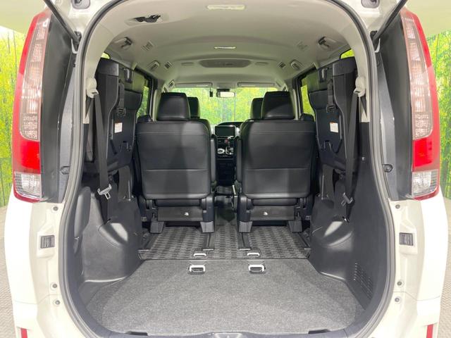 エスクァイア Gi 禁煙車 純正エアロ 純正9型ナビ 両側電動スライドドア セーフティセンスC クルーズコントロール ブラック合皮シート 快適温熱シート ナノイー付左右独立温度調整オートエアコン ドラレコ ETC2.0(11枚目)