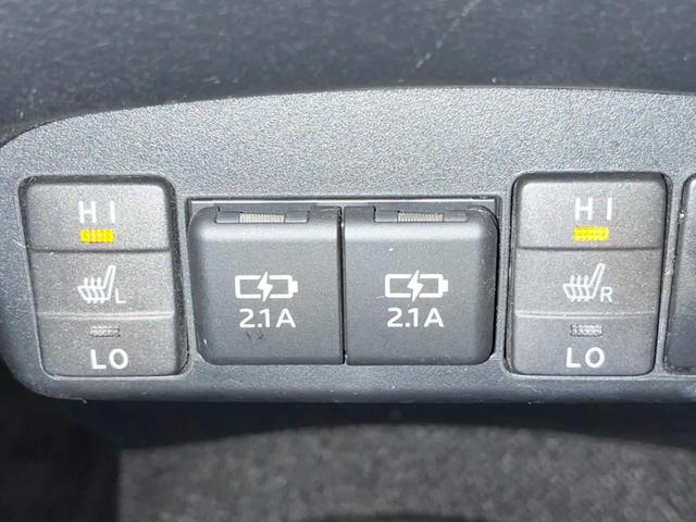 シエンタ ハイブリッドG クエロ 両側電動スライドドア 純正SDナビ バックカメラ セーフティセンス 禁煙車 ハーフレザーシート ドラレコ コーナーセンサー スマートキー LEDヘッド ビルトインETC クルコン オートハイビーム(7枚目)