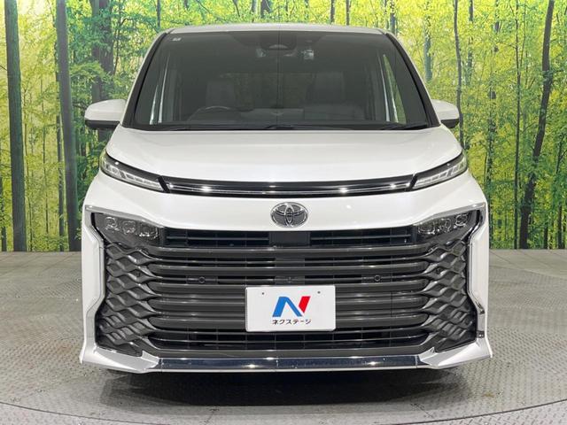 ヴォクシー Ｓ－Ｚ　１４型後席モニター　快適利便パッケージｈｉｇｈ　メーカー１０．５型ナビ付ＤＡ　全周囲カメラ　ＢＳＭ　ヘッドアップディスプレイ　３眼ＬＥＤヘッド　デジタルインナーミラー　両側電動スライドドア　禁煙車（15枚目）