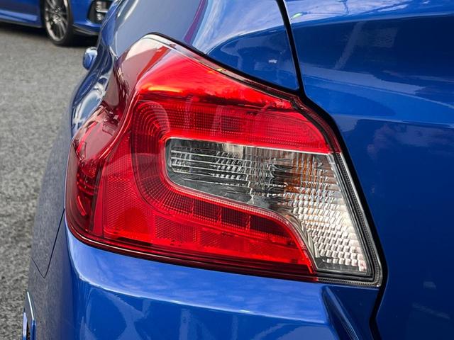 ＷＲＸ ＳＴＩ ＥＪ２０　ファイナルエディション　フルパッケージ　最終Ｆ型　５５５台限定フルパッケージ　ＲＥＣＡＲＯ製シート　アドバンスドセイフティパッケージ　ＳＴＩスタイルパッケージ　ＢＢＳ製専用１９インチアルミ　ハイビームアシスト　純正８型ナビ　バックカメラ（42枚目）