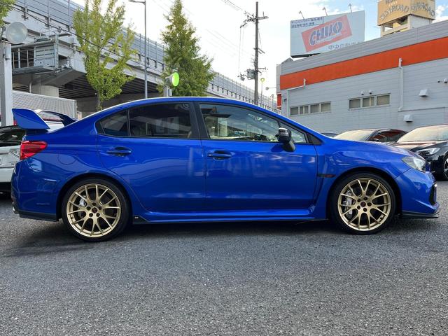 ＷＲＸ ＳＴＩ ＥＪ２０　ファイナルエディション　フルパッケージ　最終Ｆ型　５５５台限定フルパッケージ　ＲＥＣＡＲＯ製シート　アドバンスドセイフティパッケージ　ＳＴＩスタイルパッケージ　ＢＢＳ製専用１９インチアルミ　ハイビームアシスト　純正８型ナビ　バックカメラ（46枚目）
