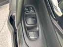 ２０Ｘ　サンルーフ　ルーフレール　純正ＳＤナビ　禁煙車　防水シート　純正１８インチアルミ　ＬＥＤヘッドランプ　フォグランプ　革巻ステアリング　スマートキー　パワーバックドア　左右独立温度調整オートエアコン（31枚目）