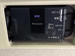 【ＥＴＣ】高速道路の料金所をストレスなく通過！話題のスポットやサービスエリアに多い「スマートIntercooler」利用時は必須のアイテムです。当店でセットアップを実施、ご納車当日からすぐにご利用いただけます！ 5