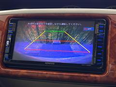 【バックカメラ】駐車時に後方がリアルタイム映像で確認できます。大型商業施設や立体駐車場での駐車時や、夜間のバック時に大活躍！運転スキルに関わらず、今や必須となった装備のひとつです！ 4