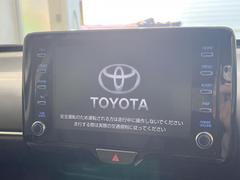 【ナビ機能付きディスプレイオーディオ】ナビ機能搭載の他、お持ちのスマートフォンと連携して、ナビやｂｌｕｅｔｏｏｔｈでの音楽再生が可能です♪デザインはもちろん操作性も良好！ 4