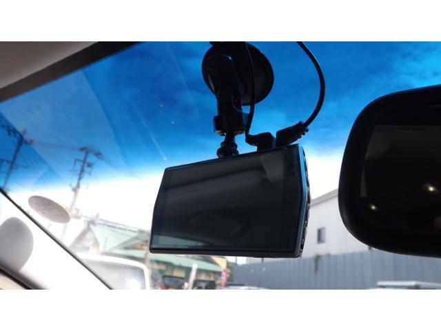オデッセイ アブソルート・ＥＸ　ナビ／ＴＶ／Ｂｌｕｅｔｏｏｔｈ／全方位カメラ／ＨＤＭＩ／後席フリップダウンＭ／ＥＴＣ／黒本革パワーシート／両側自動ドア／レーダークルーズ／衝突軽減ブレーキ／ＢＳＭ／左右シートヒーター／記録簿付／禁煙（35枚目）