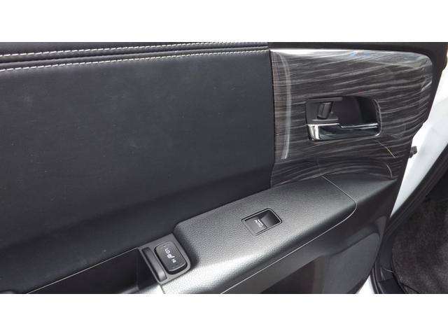 オデッセイ アブソルート・ＥＸ　ナビ／ＴＶ／Ｂｌｕｅｔｏｏｔｈ／全方位カメラ／ＨＤＭＩ／後席フリップダウンＭ／ＥＴＣ／黒本革パワーシート／両側自動ドア／レーダークルーズ／衝突軽減ブレーキ／ＢＳＭ／左右シートヒーター／記録簿付／禁煙（53枚目）
