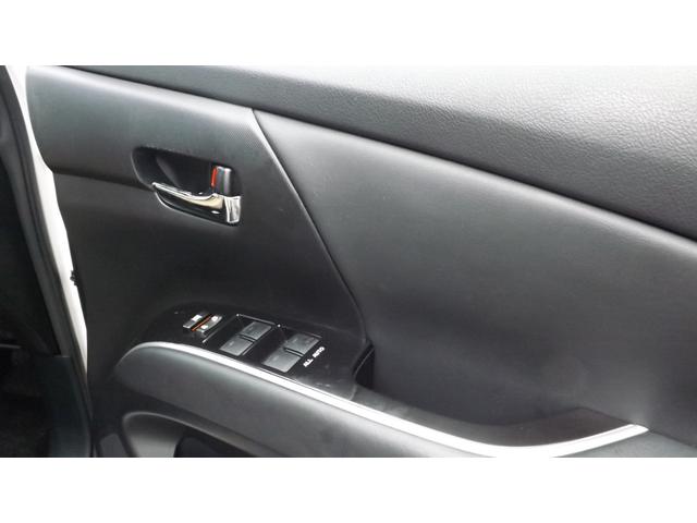 エスティマ 　８インチナビ／地デジ／Ｂｌｕｅｔｏｏｔｈ／Ｂカメラ／ＥＴＣ／スマートキー２個／エンジンスターター／両側自動ドア／革シート／左右シートヒーター／後席フリップダウンモニター／クルーズＣ／記録簿付／禁煙車（41枚目）