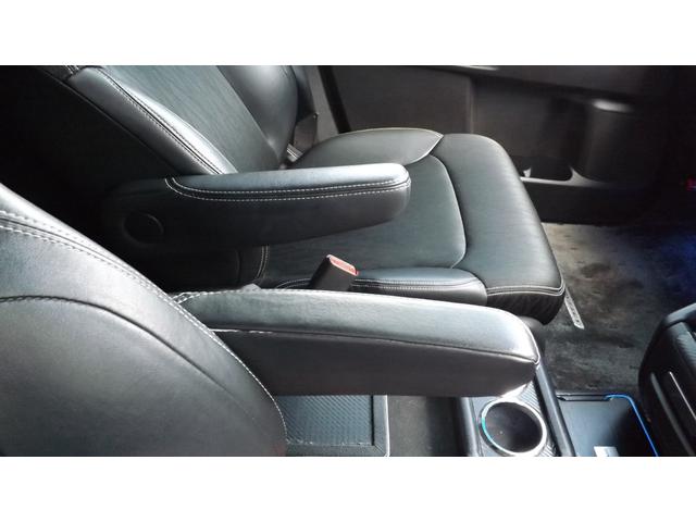 オデッセイ アブソルート・ＥＸ　ナビ／ＴＶ／Ｂｌｕｅｔｏｏｔｈ／ＨＤＭＩ／Ｂカメラ／ＥＴＣ／スマートＫ／ＢＳＭ／クルーズＣ／両側自動ドア／ＬＥＤ／Ｈレザー／Ｐシート／サブウーハー／社外ＡＷ／ＴＥＩＮ車高調／エアロ／無限グリル／禁煙（47枚目）