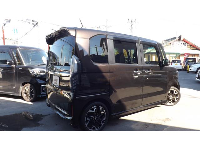 N-BOXカスタム G・EXターボホンダセンシング ナビ地D/Bluetooth/USB/バックカメラ/Hセンシング/両側自動ドア/LEDライト/Hレザー/スーパースライドシート/スマートキー/デジタルインナーミラー/シーケンシャル/オートミラー/禁煙(9枚目)