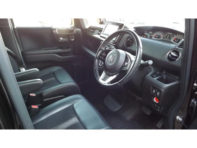 N-BOXカスタム G・EXターボホンダセンシング ナビ地D/Bluetooth/USB/バックカメラ/Hセンシング/両側自動ドア/LEDライト/Hレザー/スーパースライドシート/スマートキー/デジタルインナーミラー/シーケンシャル/オートミラー/禁煙(24枚目)