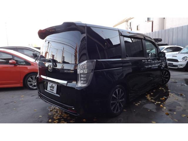 ステップワゴンスパーダ Ｚ　クールスピリット　大型９インチナビ／地Ｄフルセグ／バックカメラ／キセノン／スマートキー／ＥＴＣ／クルーズコントロール／両側自動ドア／パドルシフト／フルエアロ／ローダウン／ハーフレザー／禁煙車（9枚目）