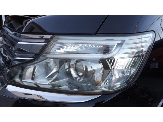 ステップワゴンスパーダ Ｚ　クールスピリット　大型９インチナビ／地Ｄフルセグ／バックカメラ／キセノン／スマートキー／ＥＴＣ／クルーズコントロール／両側自動ドア／パドルシフト／フルエアロ／ローダウン／ハーフレザー／禁煙車（12枚目）