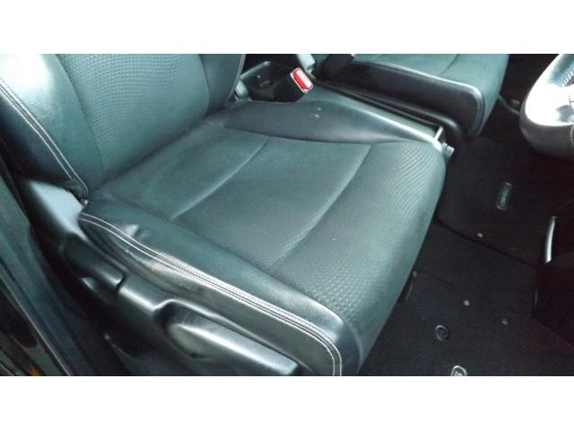 ステップワゴンスパーダ Ｚ　クールスピリット　大型９インチナビ／地Ｄフルセグ／バックカメラ／キセノン／スマートキー／ＥＴＣ／クルーズコントロール／両側自動ドア／パドルシフト／フルエアロ／ローダウン／ハーフレザー／禁煙車（35枚目）