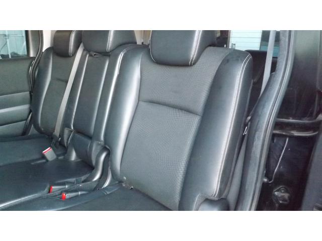 ステップワゴンスパーダ Ｚ　クールスピリット　大型９インチナビ／地Ｄフルセグ／バックカメラ／キセノン／スマートキー／ＥＴＣ／クルーズコントロール／両側自動ドア／パドルシフト／フルエアロ／ローダウン／ハーフレザー／禁煙車（52枚目）