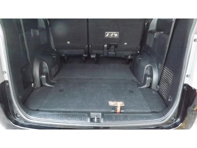 ステップワゴンスパーダ Ｚ　クールスピリット　大型９インチナビ／地Ｄフルセグ／バックカメラ／キセノン／スマートキー／ＥＴＣ／クルーズコントロール／両側自動ドア／パドルシフト／フルエアロ／ローダウン／ハーフレザー／禁煙車（71枚目）