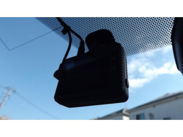 プリウス Ｇ　ナビ／フルセグ／Ｂｌｕｅｔｏｏｔｈ／ＤＶＤ再生／キセノン／スマートキー／ＥＴＣ／バックカメラ／ハーフレザー／パワーシート／前後ドラレコ／車高調／エアロ／サイド＆カーテンエアバッグ／記録簿付き／禁煙車（39枚目）