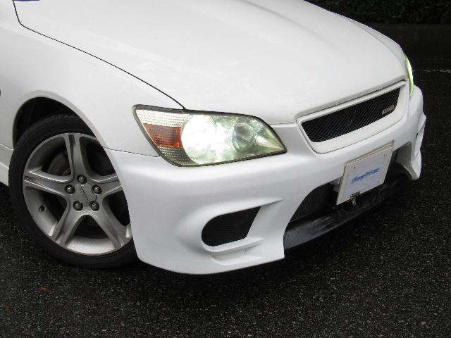 トヨタ アルテッツァrs200 zエディション ネオカスタマイズバンパー フルエアロ 6速mt hidライト リア3面スモークガラス サイドバイザー タイベル交換済の中古車 車体価格63万円 1999 平成11 年式 走行12 1万キロ 車体色ホワイト 埼玉県川越市鴨田1522 トヨタ アルテッツァrs200 zエディション ネオカスタマイズバンパー フルエアロ 6速mt hidライト リア3面スモークガラス サイドバイザー タイベル交換済の中古車 車体価格63万円 1999 平成11 年式 走行12 1万キロ 車体色ホワイト 埼玉県川越市鴨田1522