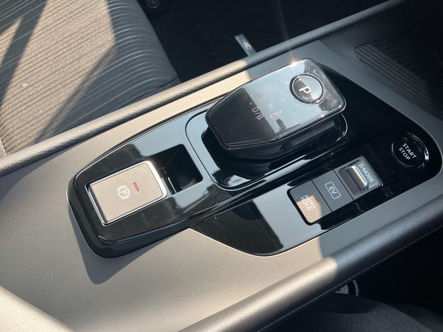 ノート Ｘ　ワンオーナー　禁煙車　純正メモリナビ（37枚目）