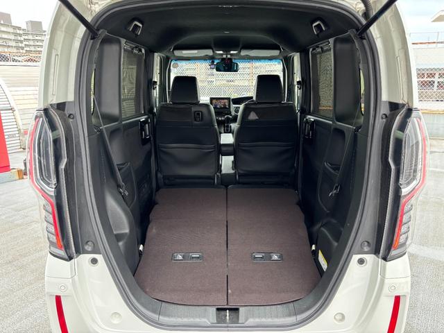 Ｎ－ＢＯＸカスタム Ｇ・Ｌターボホンダセンシング　ストラーダナビ（ＣＮ－ＲＥ０６Ｄ）　ＴＶ　Ｒカメラ　ハーフレザー　ユピテル前後ドラレコ　ラバーフロアマット　社外１５インチＡＷ＋冬タイヤ有　車両ナビ取説　スマートキー２個（12枚目）