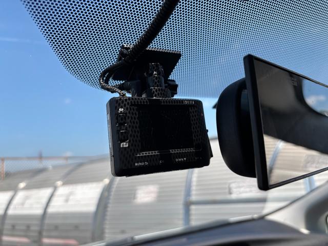 プリウス Ｓ　純正ＳＤナビ　ワンセグＴＶ　バックカメラ　ＥＴＣ　オートライト　フォグランプ　純正１５ＡＷ　　車ナビ取説　スマートキー２個　整備記録簿Ｈ２９．３１．Ｒ２．４．６年（30枚目）