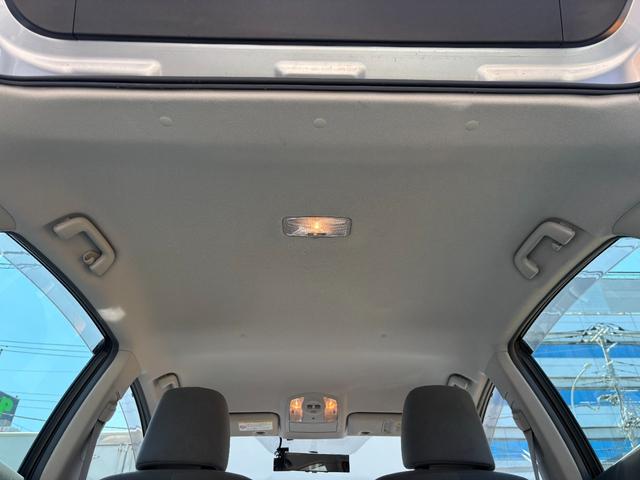 プリウス Ｓ　純正ＳＤナビ　ワンセグＴＶ　バックカメラ　ＥＴＣ　オートライト　フォグランプ　純正１５ＡＷ　　車ナビ取説　スマートキー２個　整備記録簿Ｈ２９．３１．Ｒ２．４．６年（33枚目）