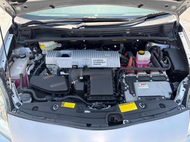 プリウス Ｓ　純正ＳＤナビ　ワンセグＴＶ　バックカメラ　ＥＴＣ　オートライト　フォグランプ　純正１５ＡＷ　　車ナビ取説　スマートキー２個　整備記録簿Ｈ２９．３１．Ｒ２．４．６年（49枚目）