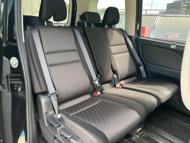 セレナ ハイウェイスターＶ　ワンオーナー　禁煙車　２列目モニター　純正メモリナビ　全周囲カメラ　プロパイロット　ドラレコ前後　ＥＴＣ　両側電動スライドドア　デジタルインナーミラー　ブラインドスポット　スタッドレスタイヤ４本車載（22枚目）
