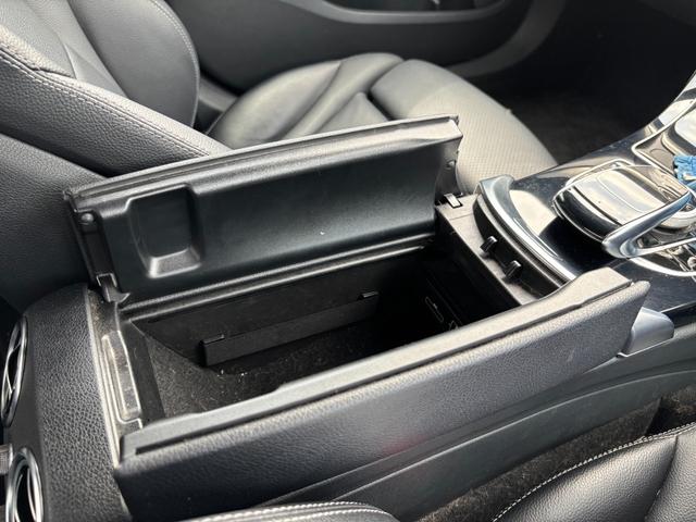 Ｃクラス Ｃ１８０　ローレウスエディション　ワンオーナー　禁煙車　レーダーセフティパッケージ　純正ナビ　フルセグＴＶ　バックカメラ　革シート　シートヒーター　ＥＴＣ　ケンウッドドラレコ　スマートキー×２　記録簿　取扱説明書（27枚目）