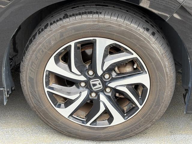 ステップワゴンスパーダ スパーダ　ホンダセンシング　１オーナー　純正メモリナビ　２列目モニター　バックカメラ　フルセグＴＶ　Ｂｌｕｅｔｏｏｔｈ接　ＥＴＣ　前後ドラレコ　スマートキー２個　革調シートカバー　シティブレーキ　レーンキープ　コーナーセンサー（14枚目）