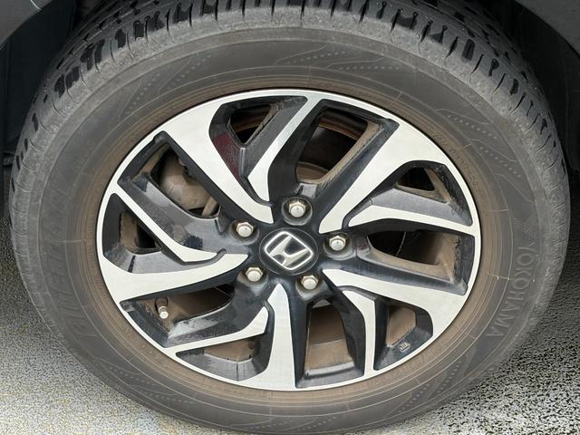 ステップワゴンスパーダ スパーダ　ホンダセンシング　１オーナー　純正メモリナビ　２列目モニター　バックカメラ　フルセグＴＶ　Ｂｌｕｅｔｏｏｔｈ接　ＥＴＣ　前後ドラレコ　スマートキー２個　革調シートカバー　シティブレーキ　レーンキープ　コーナーセンサー（17枚目）