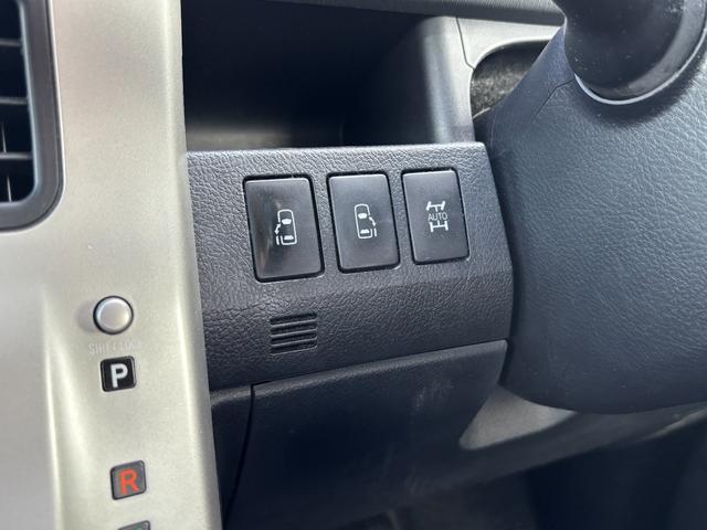 ノア Ｓｉ　ワンオーナー　純正ＳＤナビ　フルセグＴＶ（走行中可）　バックカメラ　ＥＴＣ　４ＷＤ　両側電動スライドドア　スマートキー２個　車両・ナビ取説　記録簿　ブルートゥース接続可（22枚目）
