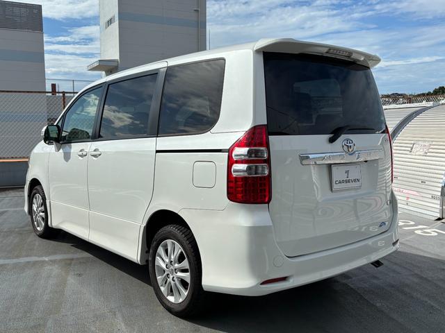 ノア Ｓｉ　ワンオーナー　純正ＳＤナビ　フルセグＴＶ（走行中可）　バックカメラ　ＥＴＣ　４ＷＤ　両側電動スライドドア　スマートキー２個　車両・ナビ取説　記録簿　ブルートゥース接続可（42枚目）