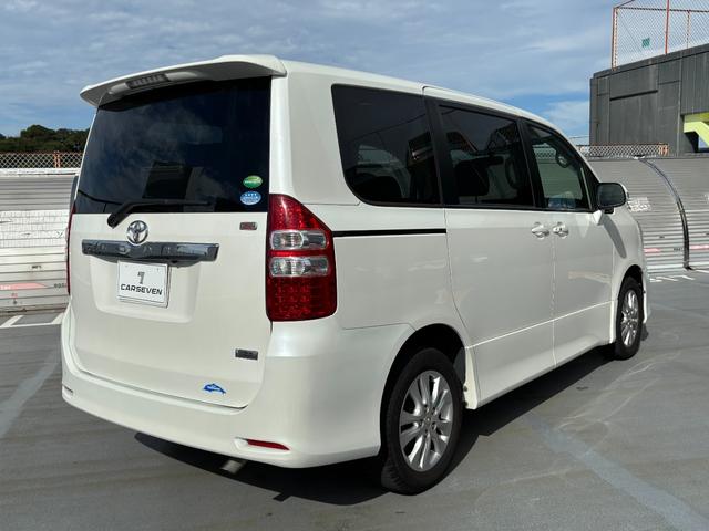 ノア Ｓｉ　ワンオーナー　純正ＳＤナビ　フルセグＴＶ（走行中可）　バックカメラ　ＥＴＣ　４ＷＤ　両側電動スライドドア　スマートキー２個　車両・ナビ取説　記録簿　ブルートゥース接続可（44枚目）