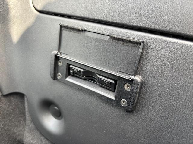 ロードスター Ｓレザーパッケージ　マツダコネクトナビ　フルセグＴＶ　Ｂカメラ　純正ＥＴＣ　毎年ディーラー記録簿９枚有り（平成２８年から令和６年）　取扱説明書（車・ナビ）　社外ドラレコ　スマートキー　黒革シート　シートヒーター（27枚目）