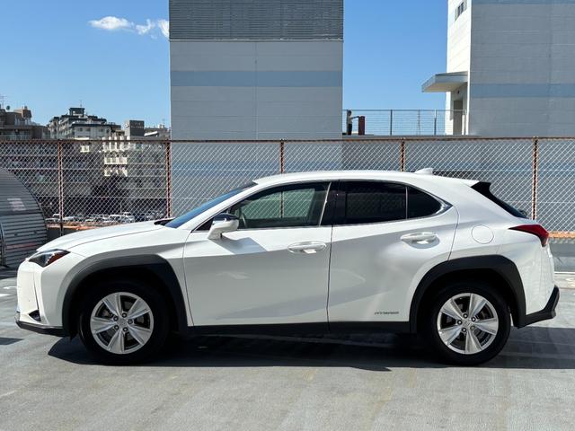 UX UX250h バージョンC ワンオーナー 禁煙車 純正メモリナビ 全周囲カメラ フルセグTV ETC2.0 前後ドラレコ 本革シート メモリーシート シートヒーター ステアリングヒーター レーダークルーズ スマートキー2個(13枚目)