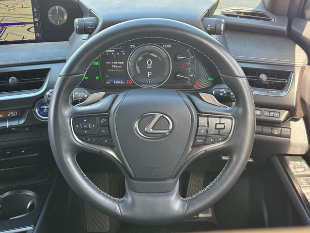 UX UX250h バージョンC ワンオーナー 禁煙車 純正メモリナビ 全周囲カメラ フルセグTV ETC2.0 前後ドラレコ 本革シート メモリーシート シートヒーター ステアリングヒーター レーダークルーズ スマートキー2個(22枚目)