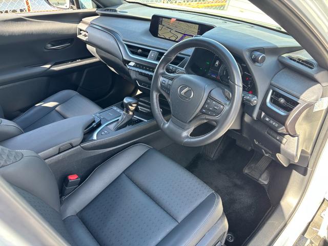 UX UX250h バージョンC ワンオーナー 禁煙車 純正メモリナビ 全周囲カメラ フルセグTV ETC2.0 前後ドラレコ 本革シート メモリーシート シートヒーター ステアリングヒーター レーダークルーズ スマートキー2個(23枚目)