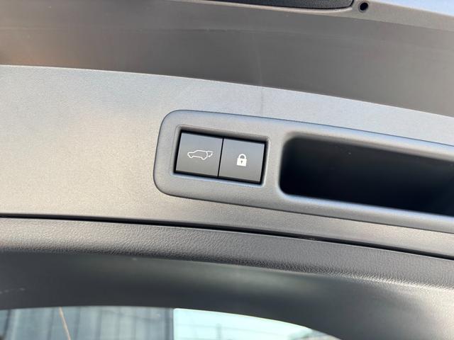 UX UX250h バージョンC ワンオーナー 禁煙車 純正メモリナビ 全周囲カメラ フルセグTV ETC2.0 前後ドラレコ 本革シート メモリーシート シートヒーター ステアリングヒーター レーダークルーズ スマートキー2個(48枚目)