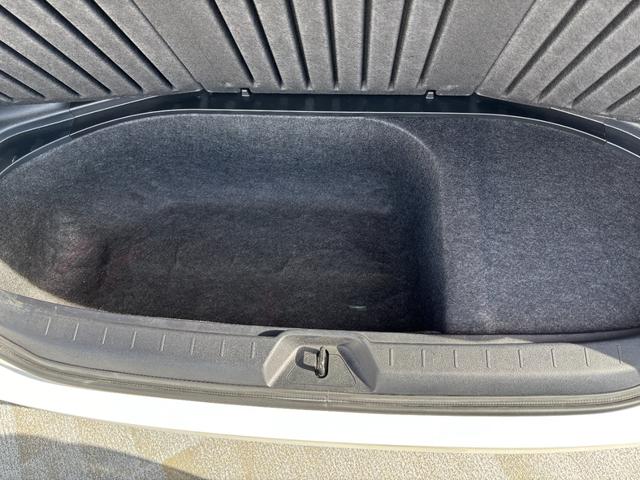 ノア Si ダブルバイビーII ワンオーナー  禁煙車 純正SDナビ フルセグTV(走行中可) 雨滴除去バックカメラ ETC 両側パワースライド 保証書 記録簿9枚有り 取説(車・ナビ) リバース連動ミラー スマートキー×2(15枚目)