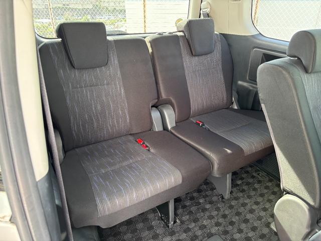 ノア Si ダブルバイビーII ワンオーナー  禁煙車 純正SDナビ フルセグTV(走行中可) 雨滴除去バックカメラ ETC 両側パワースライド 保証書 記録簿9枚有り 取説(車・ナビ) リバース連動ミラー スマートキー×2(23枚目)