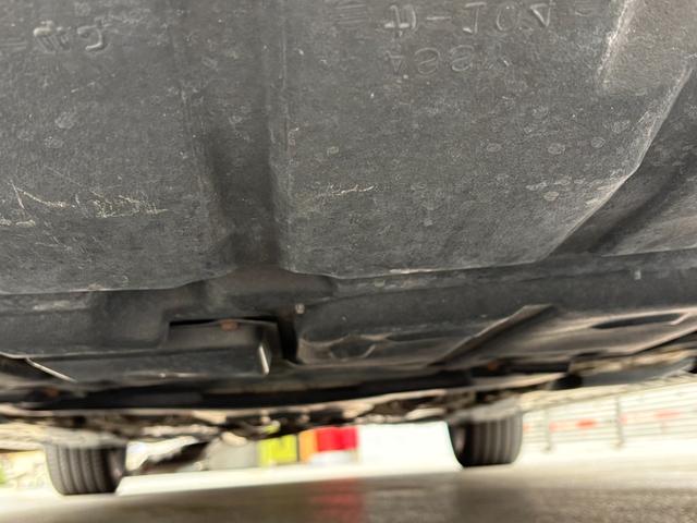 クラウン アスリート　プレミアムエディション　純正ＨＤＤナビ　バックカメラ　レオニス１８インチＡＷ　リア・リアアンダーエアロ　電動シート　シートカバー　ＥＴＣ　スマートキー２個　車両・ナビ取説有り　ディーラー記録簿有り（16枚目）