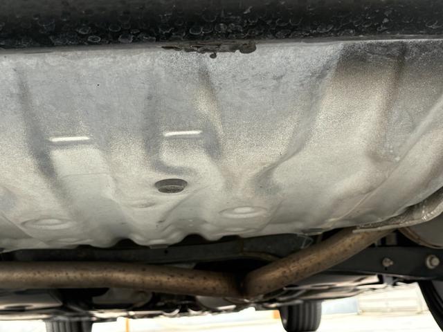 クラウン アスリート　プレミアムエディション　純正ＨＤＤナビ　バックカメラ　レオニス１８インチＡＷ　リア・リアアンダーエアロ　電動シート　シートカバー　ＥＴＣ　スマートキー２個　車両・ナビ取説有り　ディーラー記録簿有り（17枚目）