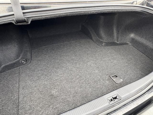 クラウン アスリート　プレミアムエディション　純正ＨＤＤナビ　バックカメラ　レオニス１８インチＡＷ　リア・リアアンダーエアロ　電動シート　シートカバー　ＥＴＣ　スマートキー２個　車両・ナビ取説有り　ディーラー記録簿有り（25枚目）