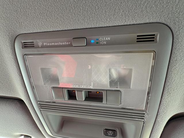 クラウン アスリート　プレミアムエディション　純正ＨＤＤナビ　バックカメラ　レオニス１８インチＡＷ　リア・リアアンダーエアロ　電動シート　シートカバー　ＥＴＣ　スマートキー２個　車両・ナビ取説有り　ディーラー記録簿有り（41枚目）